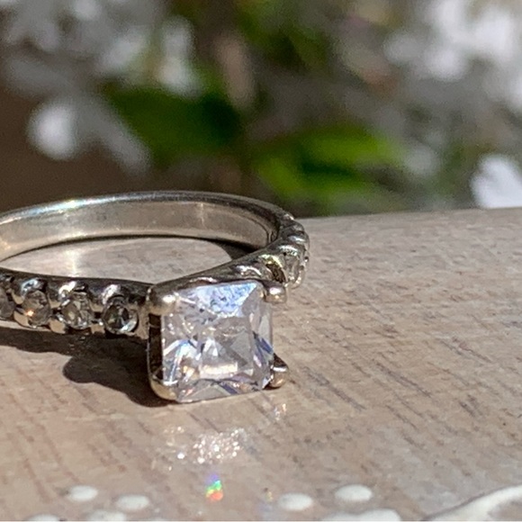 Stunning Sterling Silver Princess Cut Cubic Zirconia  Engagement Ring - Picture 10 of 12